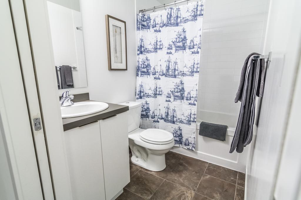 Aoc Suites - Two Bedroom Condo - City/Cn Tower View โตรอนโต ภายนอก รูปภาพ