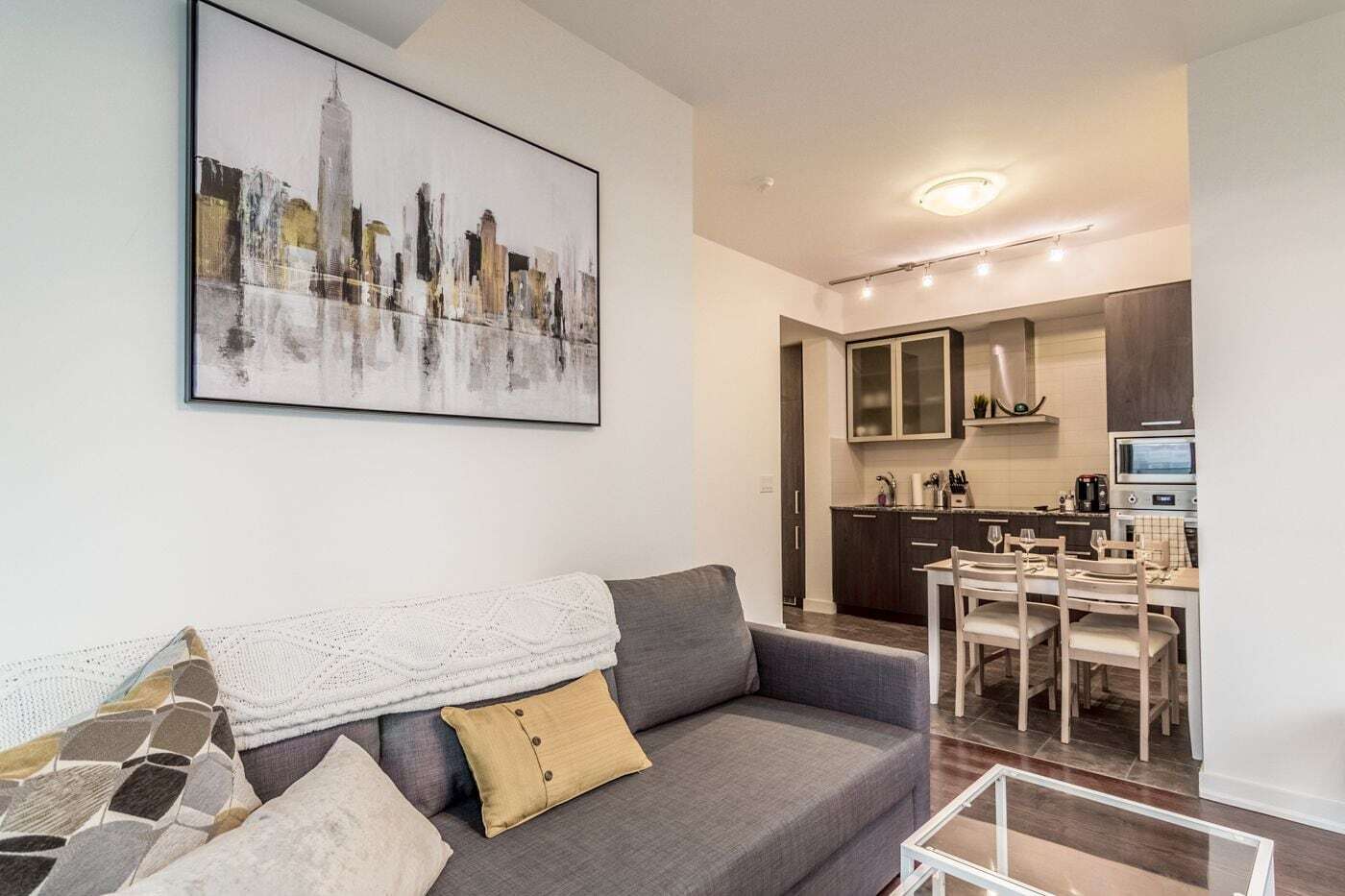Aoc Suites - Two Bedroom Condo - City/Cn Tower View โตรอนโต ภายนอก รูปภาพ