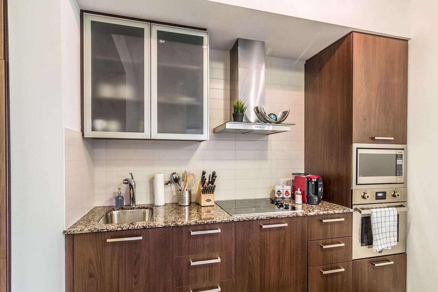 Aoc Suites - Two Bedroom Condo - City/Cn Tower View โตรอนโต ภายนอก รูปภาพ