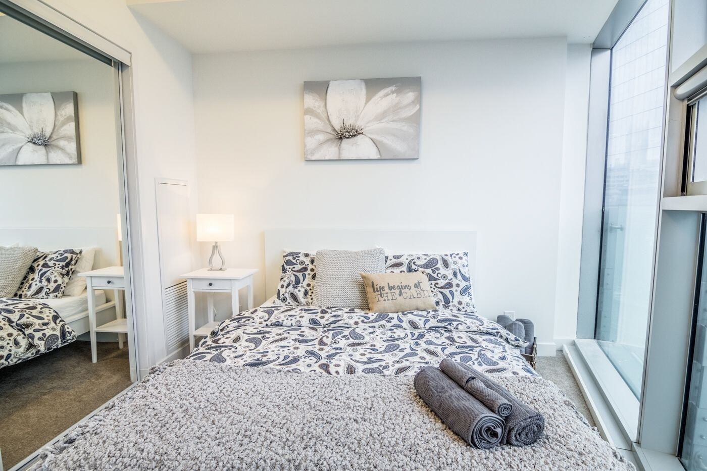 Aoc Suites - Two Bedroom Condo - City/Cn Tower View โตรอนโต ภายนอก รูปภาพ
