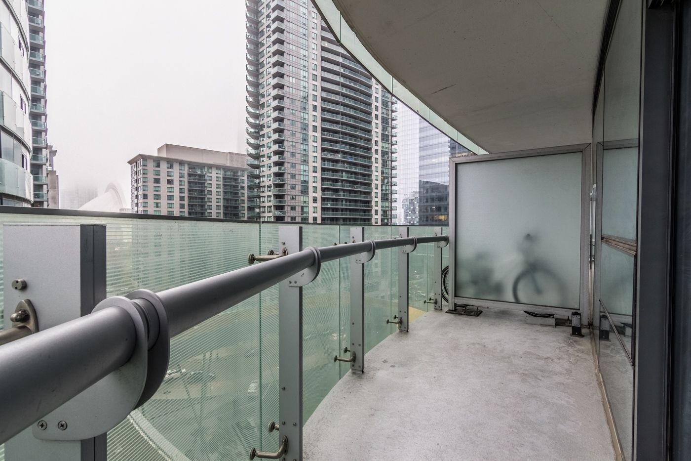 Aoc Suites - Two Bedroom Condo - City/Cn Tower View โตรอนโต ภายนอก รูปภาพ