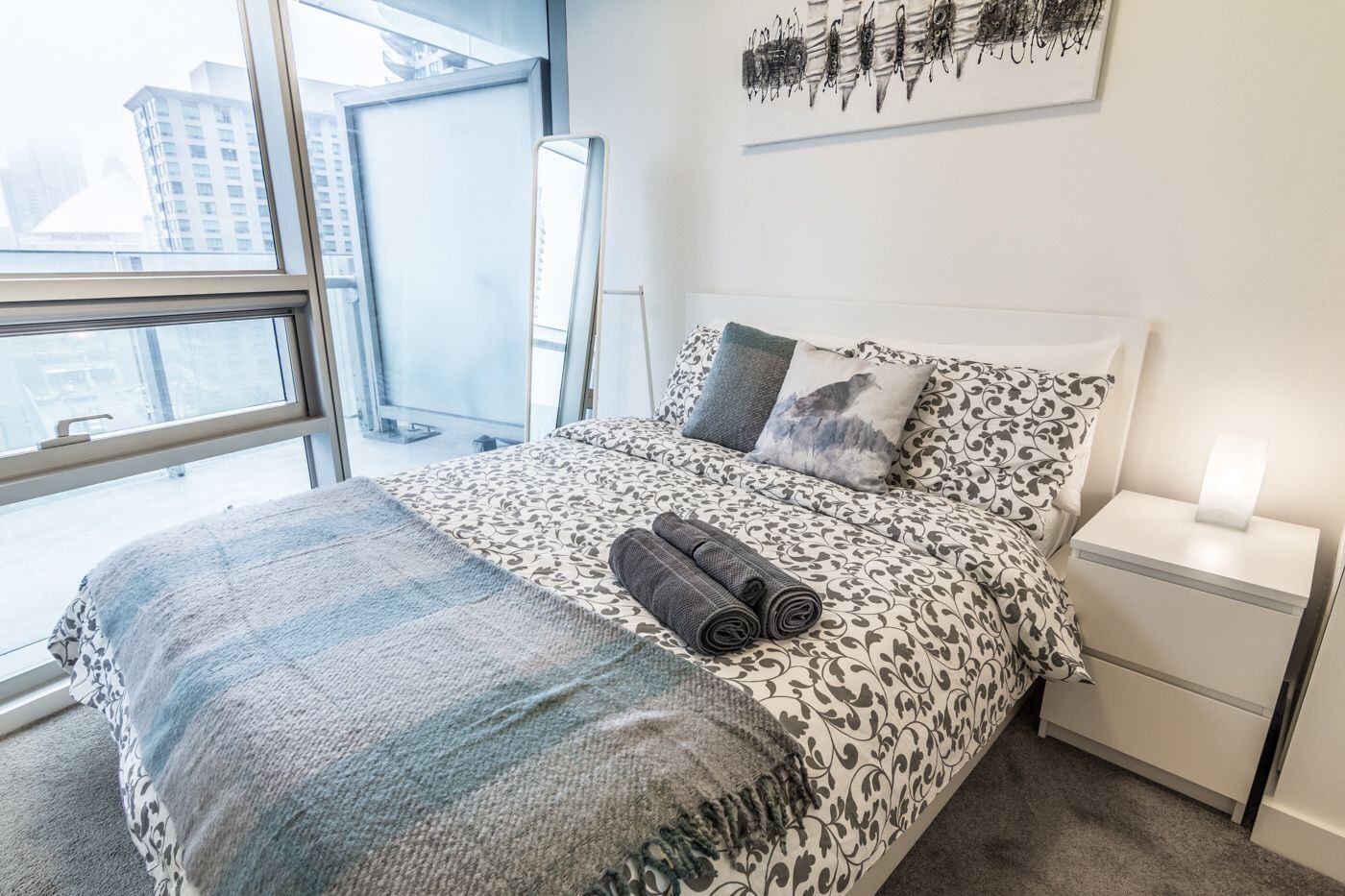 Aoc Suites - Two Bedroom Condo - City/Cn Tower View โตรอนโต ภายนอก รูปภาพ